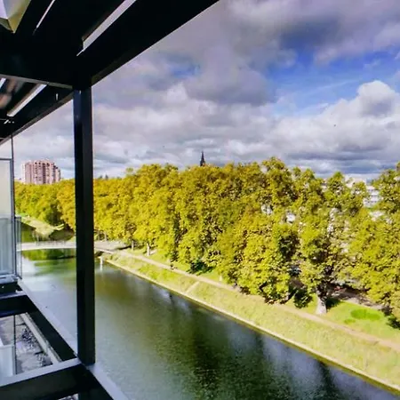 Apartment Avec Terrace Docks Straßburg